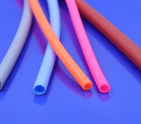 Buen precio Φ5.0mm Sleeve de caucho de silicona resistente al calor resistente a la dureza Sleeve de aislamiento de protección para electrodomésticos en línea